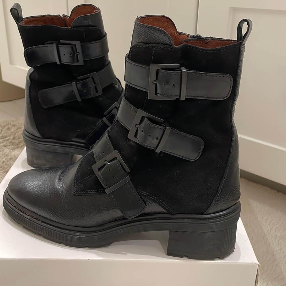 Stylish Black Triple Buckle Combat Boots